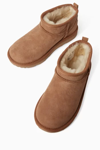 حذاء بوت كلاسيك قصير للغاية شمواه