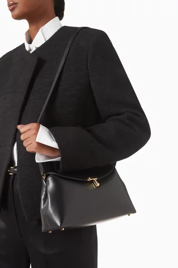 كلاتش بقفل على شكل حرف T جلد ناعم