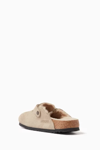 Boston Shearling Clogs in Suede Leather