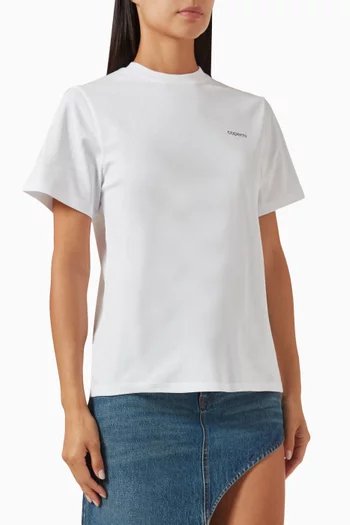 تي شيرت بقصة مربعة وشعار الماركة قطن بلون باهت