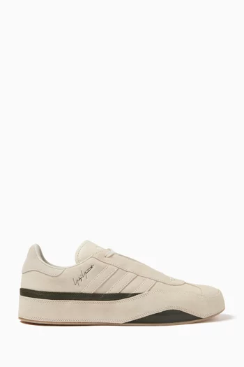 Gazelle Sneakers in Suede