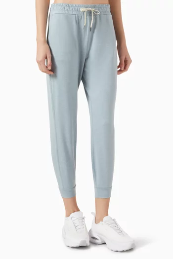 Performance Sweatpants in DreamKnit™