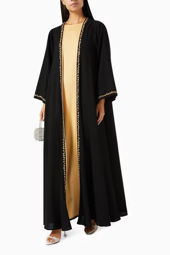 طقم عباية مطرزة