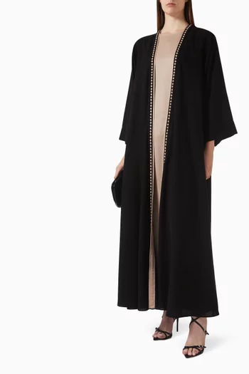 طقم عباية مطرزة