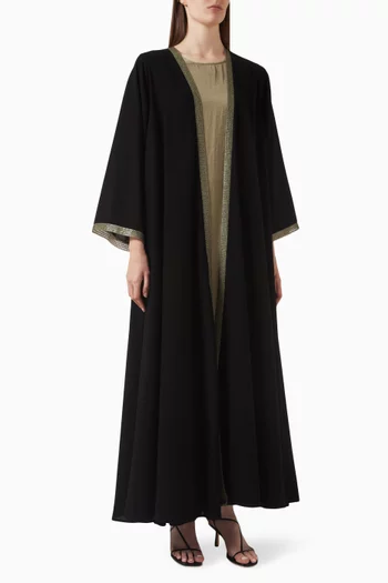 طقم عباية مطرزة