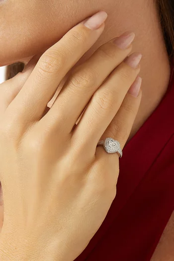 خاتم بتصميم قلب مرصع بالماس ذهب أبيض عيار 18