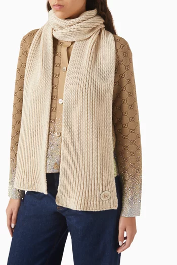Scarf in Wool Cable Knit