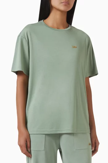 تي شيرت جيرسيه بشعار EA7