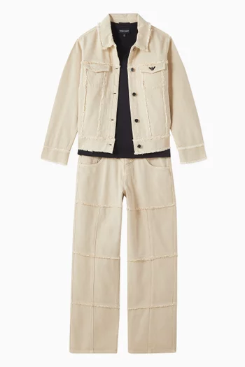 جاكيت دينم بشرّابات وأزرار