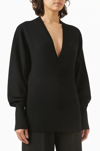 Deep V-neckline Top in Knit