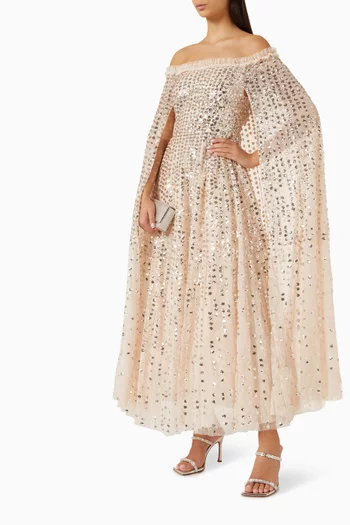 فستان ريندروب بكاب وتطريزات بالترتر تول