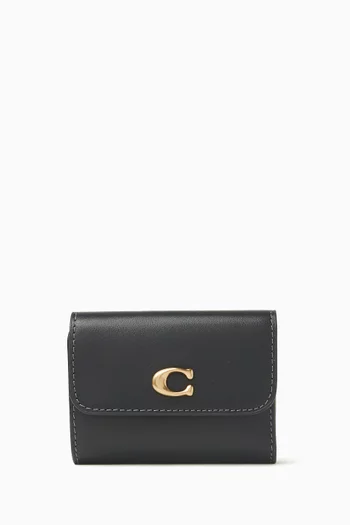 Essential Card Holder Wallet in Leather