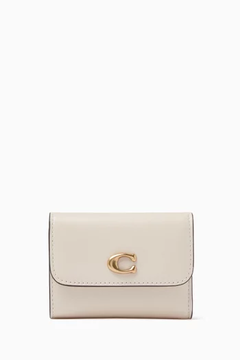 Essential Card Holder Wallet in Leather