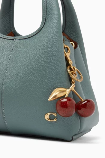 حلية حقيبة بتصميم كرز راتنج