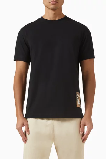 تي شيرت برقعة شعار الفروسية قطن