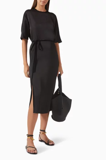 تنورة متوسطة الطول بحافة مخمل