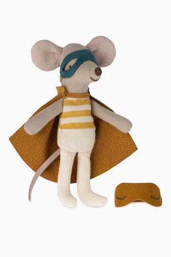 دمية ليتل براذر بتصميم بطل خارق في صندوق بتصميم علبة كبريت