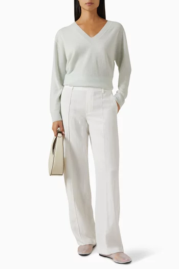 V-neck Knit Sweater in Cashmere Blend