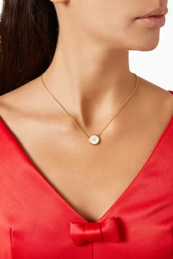 قلادة بدلاية بتصميم زر معدن مطلي بلون ذهبي