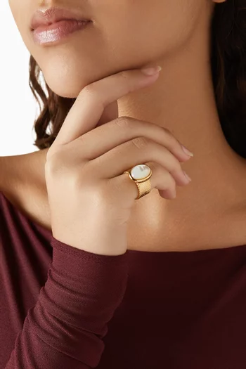 Totem Ovo Mother-of-pearl Ring in Gold-plated Metal