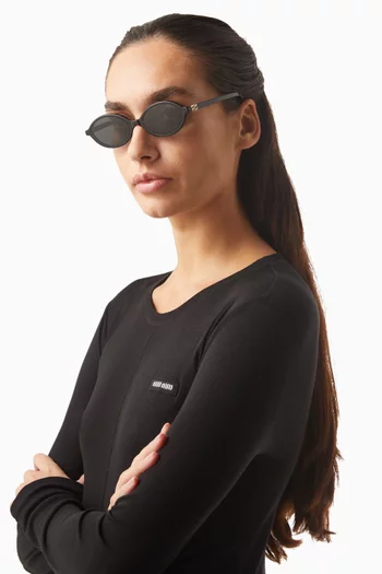 نظارة شمسية بإطار بيضاوي أسيتات