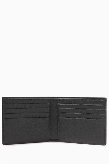 Rockstud Wallet in Grainy Calfskin