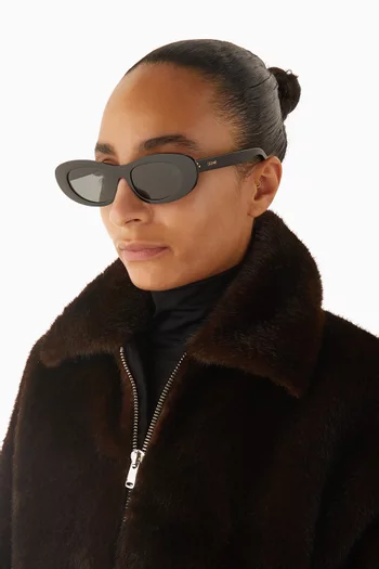 نظارة شمسية بشعار الثلاث نقاط وإطار مستطيل أسيتات