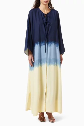 عباية بتصميم بشت