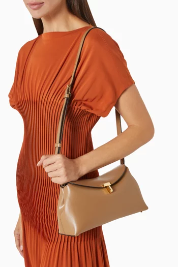 T-lock Clutch in Palmellato Leather
