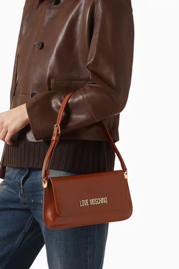 حقيبة كتف جلد صناعي بشعار الماركة