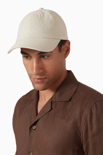 كاب بشعار الماركة قنب قطني