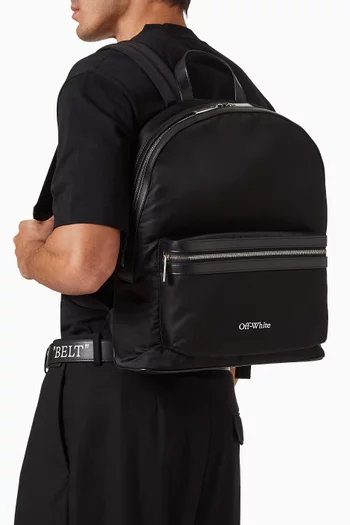 حقيبة ظهر بتصميم دائري مطرز نايلون