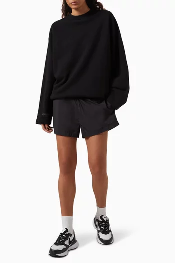 سويت شيرت بقصة فضفاضة صوف ناعم