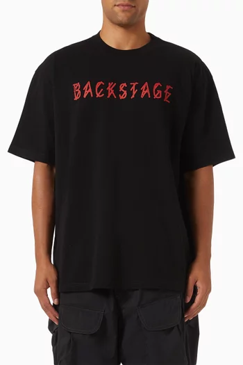 تي شيرت بطبعة Backstage قطن