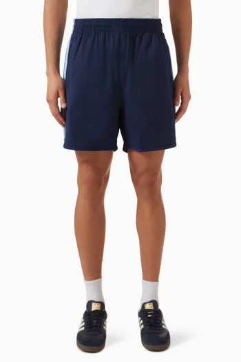 شورت بريميوم بثلاثة خطوط