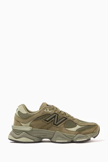 9060 Sneakers in Mesh & Suede