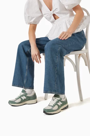 2002R Sneakers in Suede & Mesh