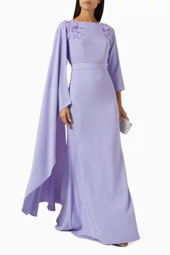 فستان طويل مزين بزهور بارزة