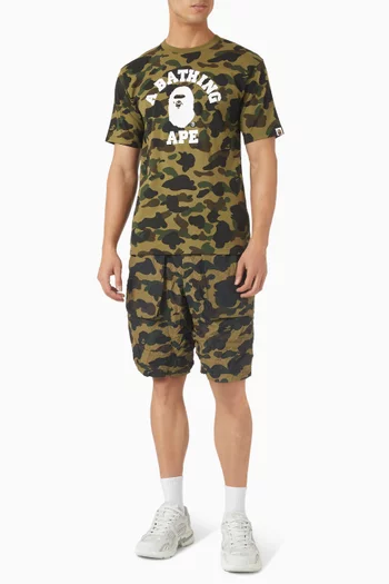 تي شيرت فرست بنقشة مموهة بتصميم جامعي قطن