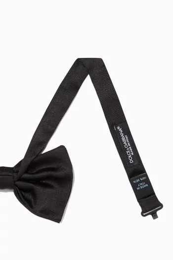 Bow Tie in Silk