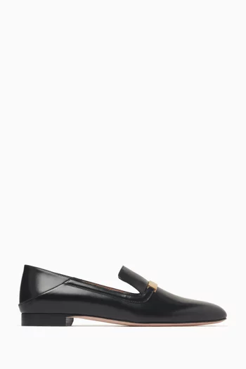 Delisa Logo-plaque Loafers in Leather