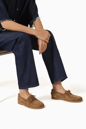 Boat Shoes in Suede