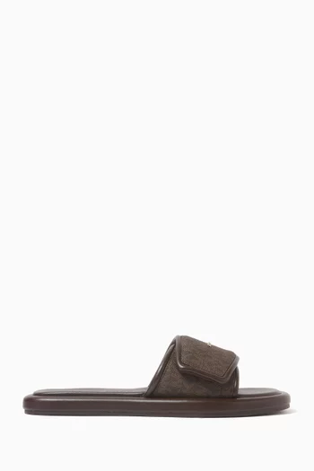 Suki Flat Slides in Logo-canvas