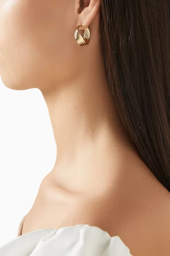 Swerve Hoop Earrings in 10kt Yellow Gold