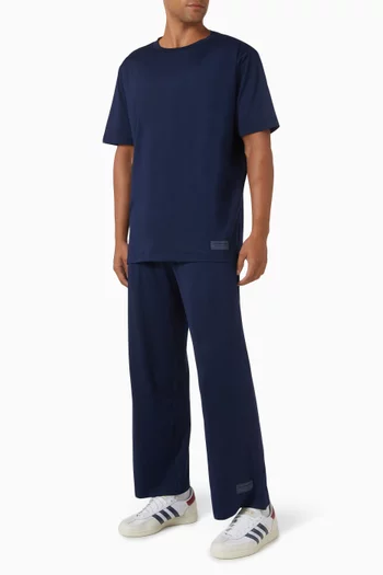 بنطال رياضي خفيف الوزن بساقين واسعتين وحياكة داخلية 29.5 بوصة