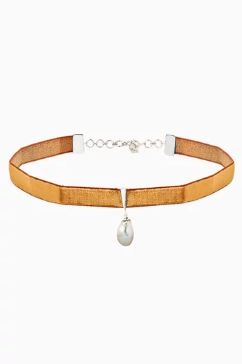 Wan Design Pearl Pendant Velvet Choker