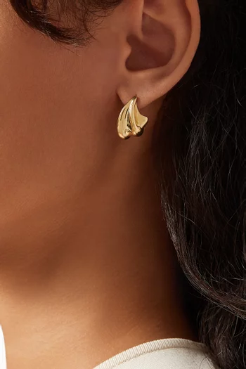 أقراط بتصميم مموج فضة إسترلينية مطلية ذهب عيار 14