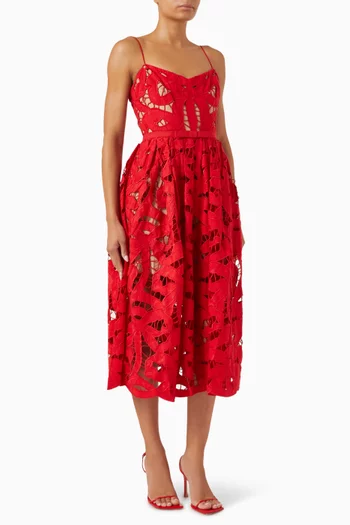 فستان متوسط الطول مزين بتطريزات بشكل عقد مزيج كتان