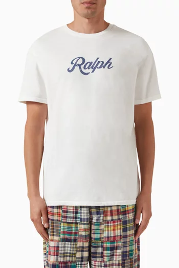 تي شيرت بشعار الماركة قطن