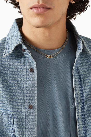 قلادة بشعار الماركة الشهير ستانلس ستيل